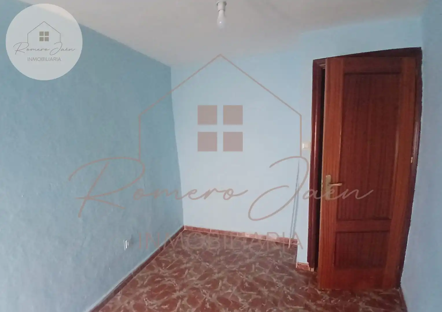 Dormitori de Casa o xalet en venda en Jaén amb Terrassa