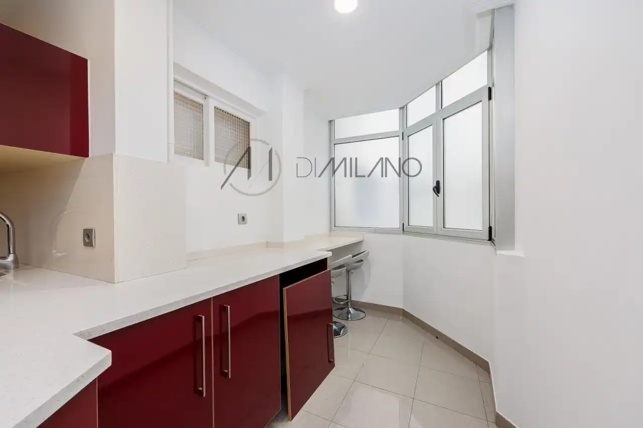 Kitchen of Flat for rent in Vigo   with Heating, Parquet flooring and Terrace