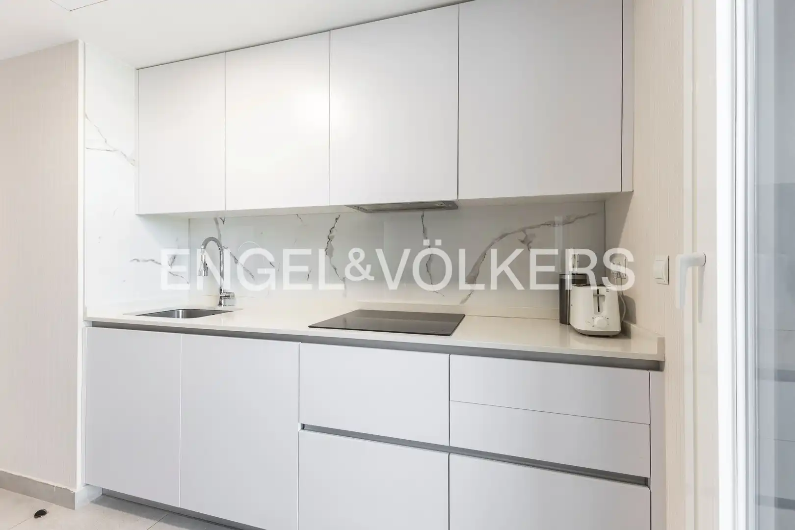Kitchen of Flat for sale in Madrid  with Air Conditioner, Heating and Terrace