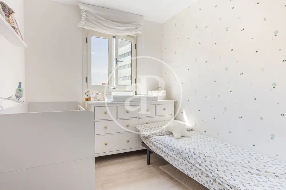 Bedroom of Flat for sale in Valencia  with Air Conditioner, Heating and Private garden