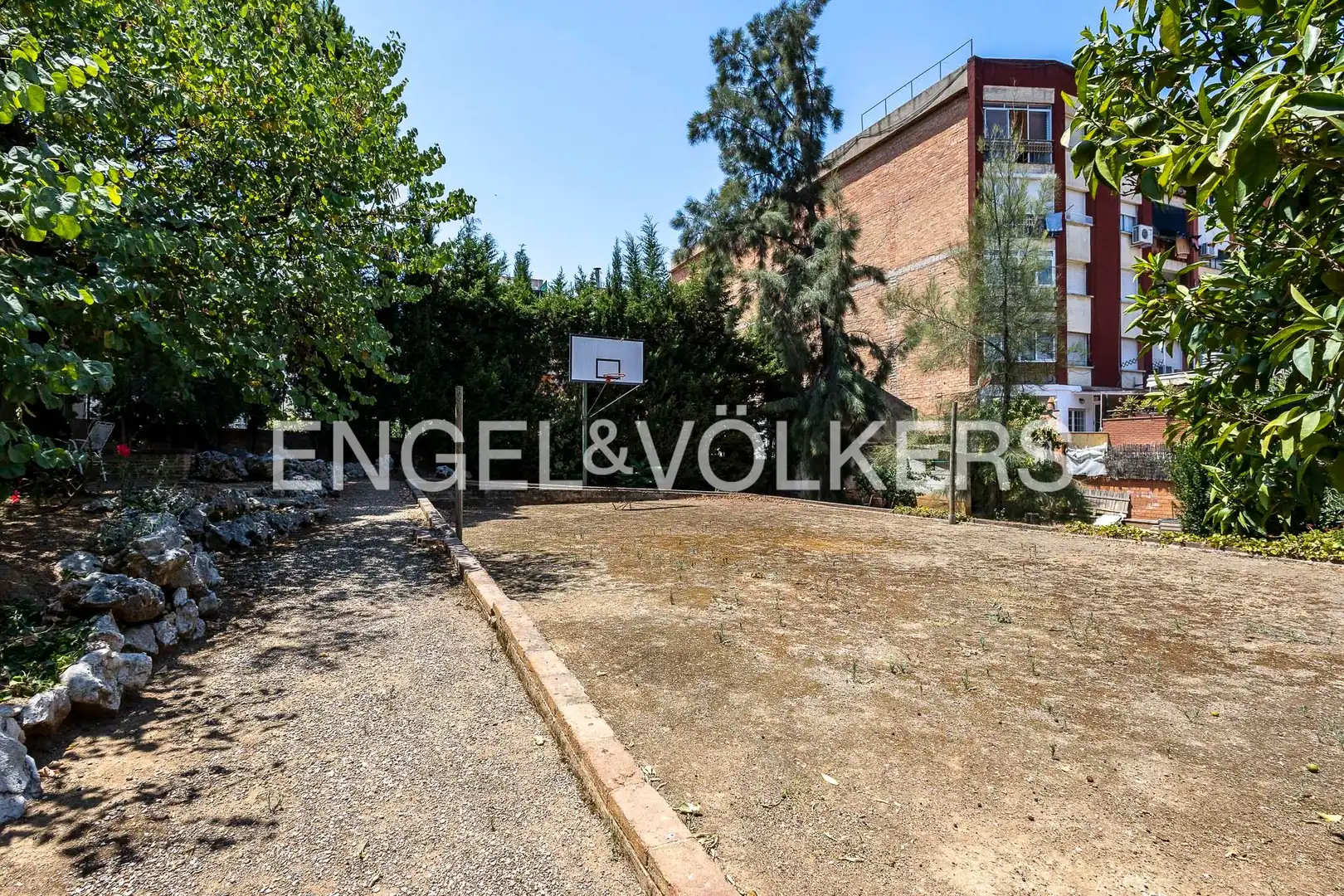 Casa o chalet en venta en Sant Boi de Llobregat con Aire acondicionado, Calefacción y Jardín privado