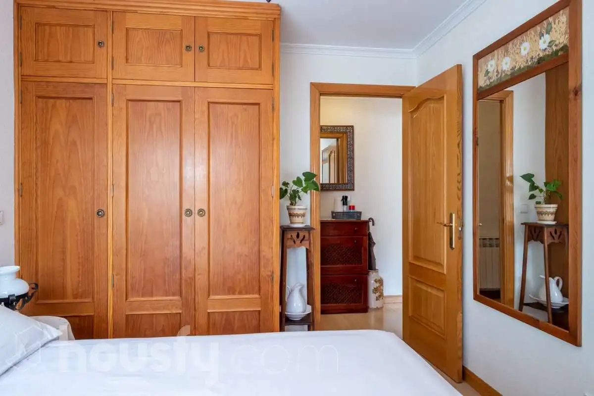 Bedroom of Flat for rent in Madrid  with Air Conditioner, Heating and Furnished