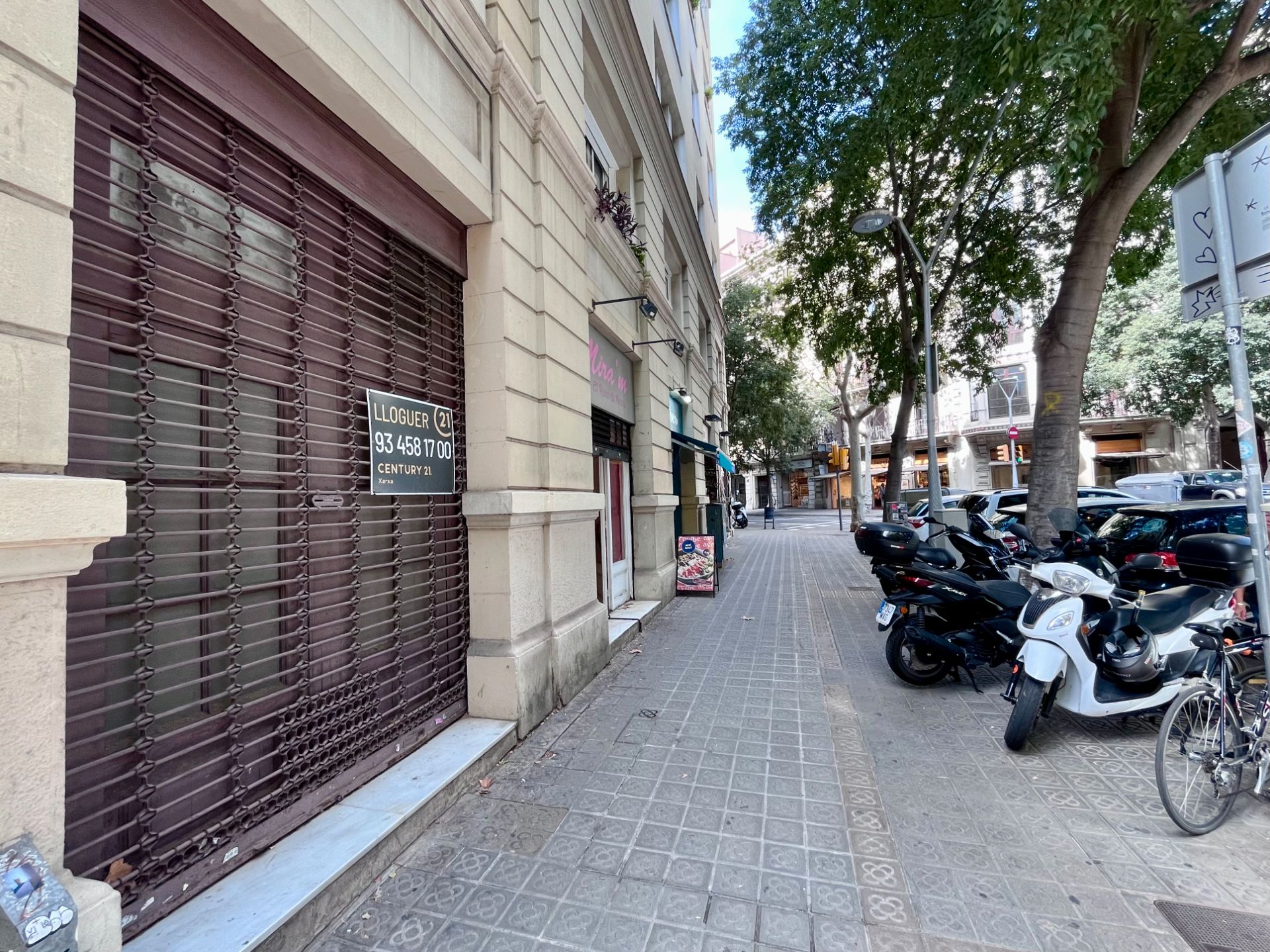 Vista exterior de Local de lloguer en  Barcelona Capital