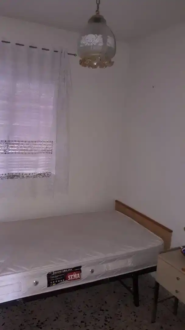 Dormitori de Casa adosada en venda en Burgohondo amb Traster, Moblat i Forn