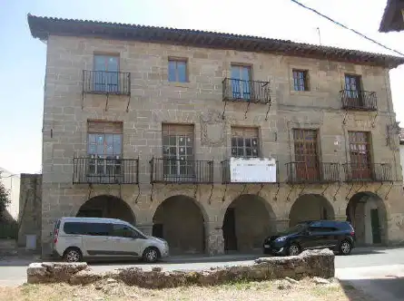 Außenansicht von Gebäude zum Verkauf in Armiñón