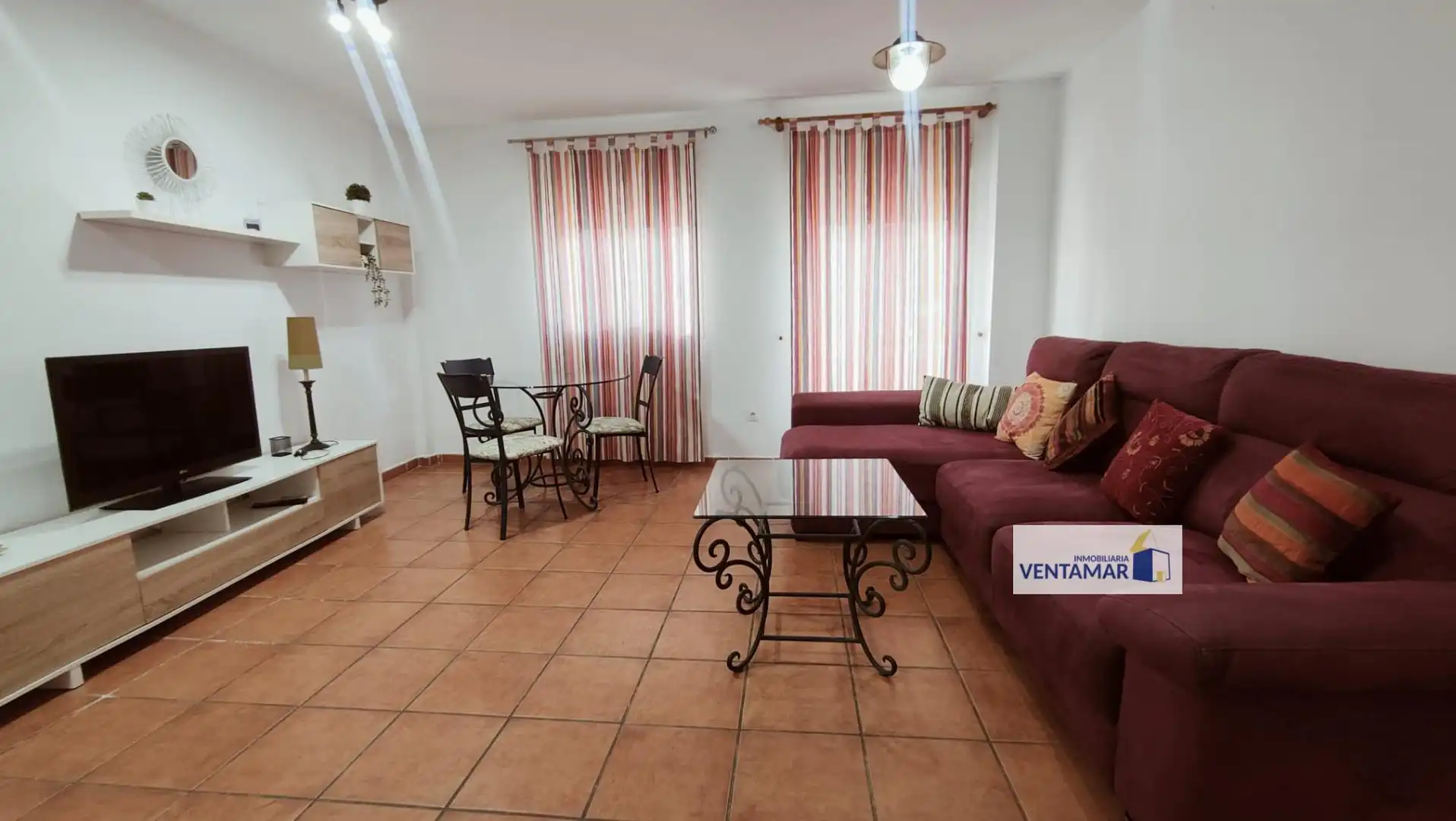 Wohnzimmer von Erdgeschoss zum Verkauf in San Roque mit Klimaanlage und Möbliert
