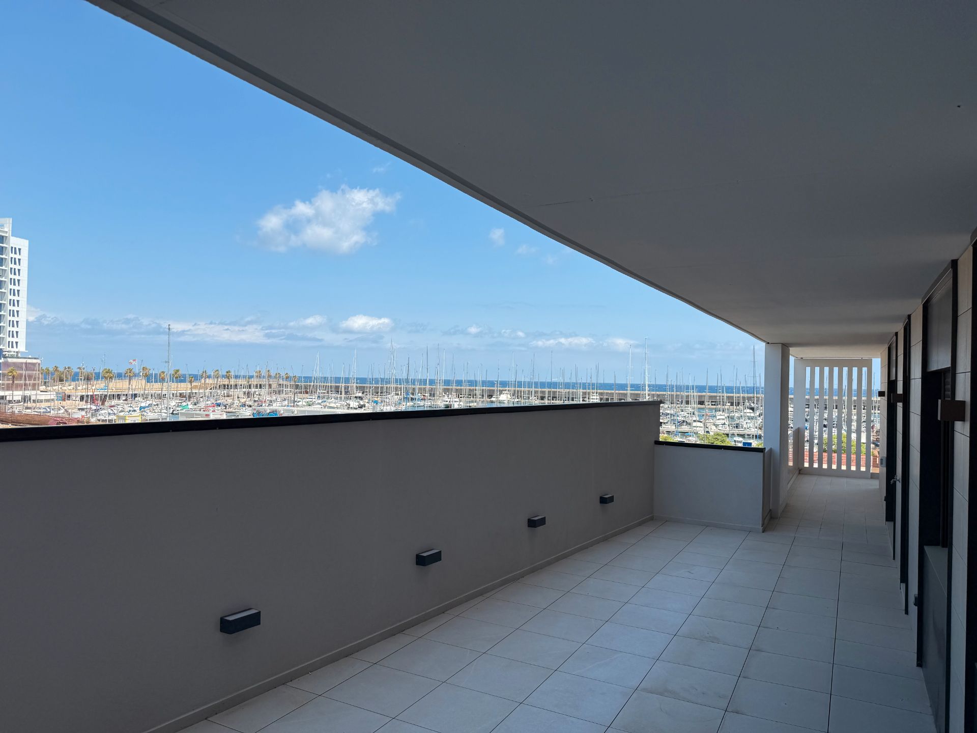Terrace of Flat to rent in Badalona  with Air Conditioner, Terrace and Oven