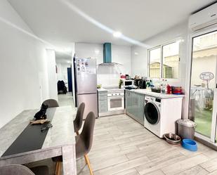Cuina de Pis en venda en  Valencia Capital amb Aire condicionat i Terrassa