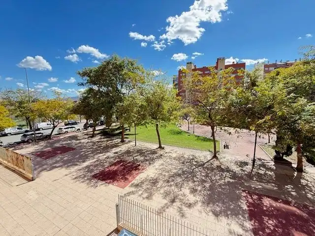 Apartamento de alquiler en Juan de Borbón