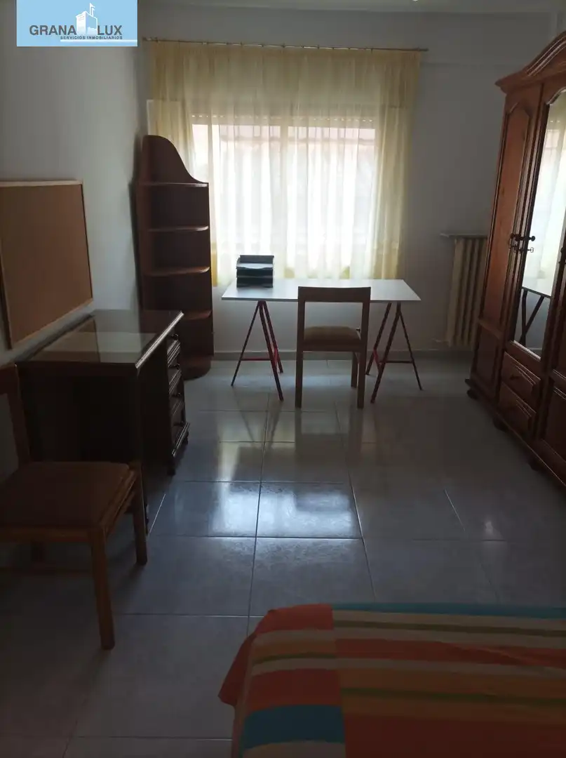 Flat for rent in Calle de Buensuceso, Centro - Sagrario