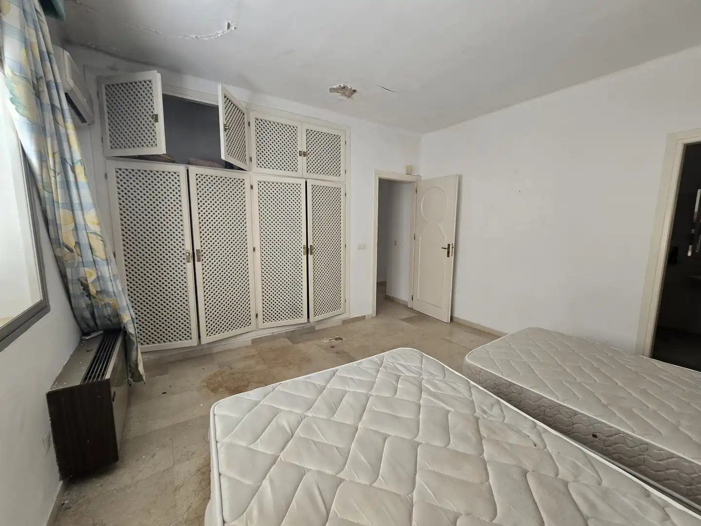Dormitori de Casa o xalet en venda en Marbella amb Calefacció, Jardí privat i Terrassa