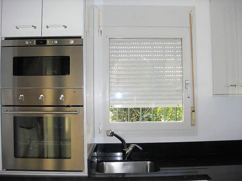 Kitchen of Detached homes for sale in Estepona  with Air Conditioner, Heating and Terrace