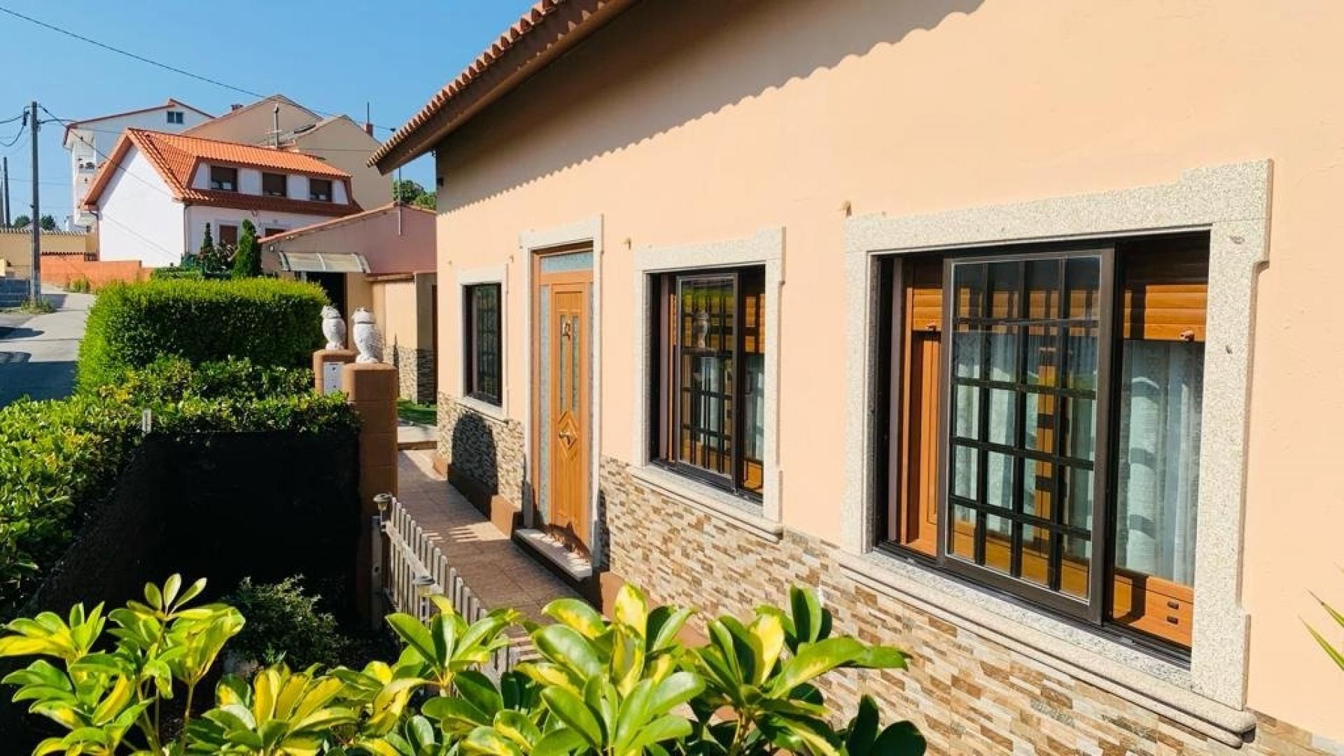 Vista exterior de Casa o xalet en venda en Ribeira