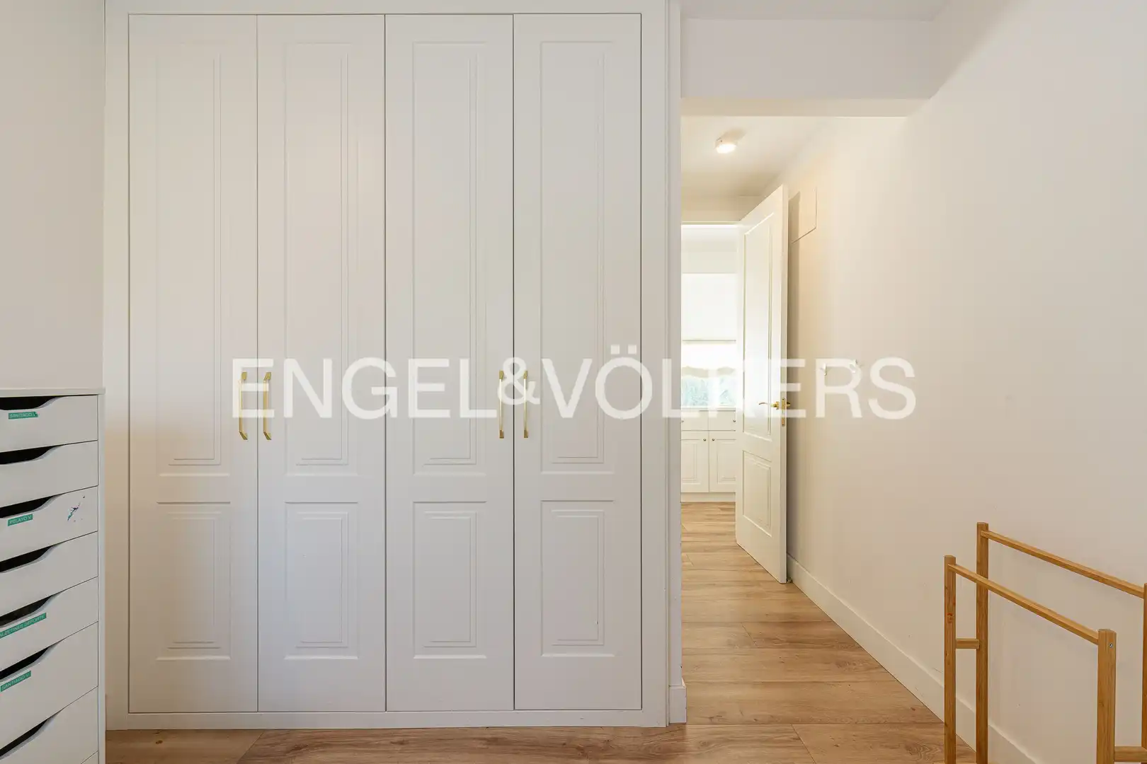 Casa adosada en venta en Urbanización Este - Montepríncipe