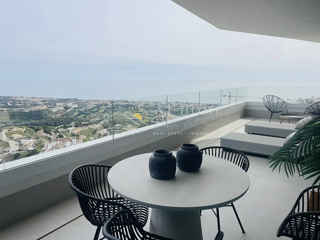 Terrasse von Wohnungen zum Verkauf in Rincón de la Victoria mit Terrasse, Schwimmbad und Ofen