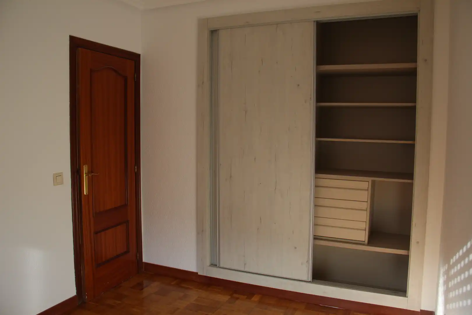 Bedroom of Flat for sale in Santa Marta de Tormes  with Air Conditioner, Heating and Parquet flooring