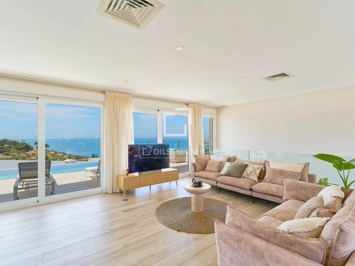 Sala de estar de Casa o chalet en venta en Almuñécar con Aire acondicionado y Terraza
