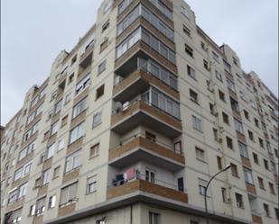 Exterior view of Flat for sale in  Huesca Capital