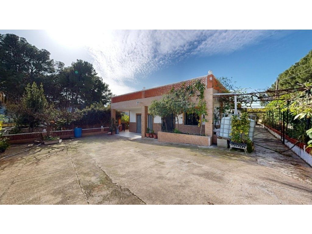 Exterior view of House or chalet for sale in L'Alcora  with Air Conditioner, Private garden and Terrace