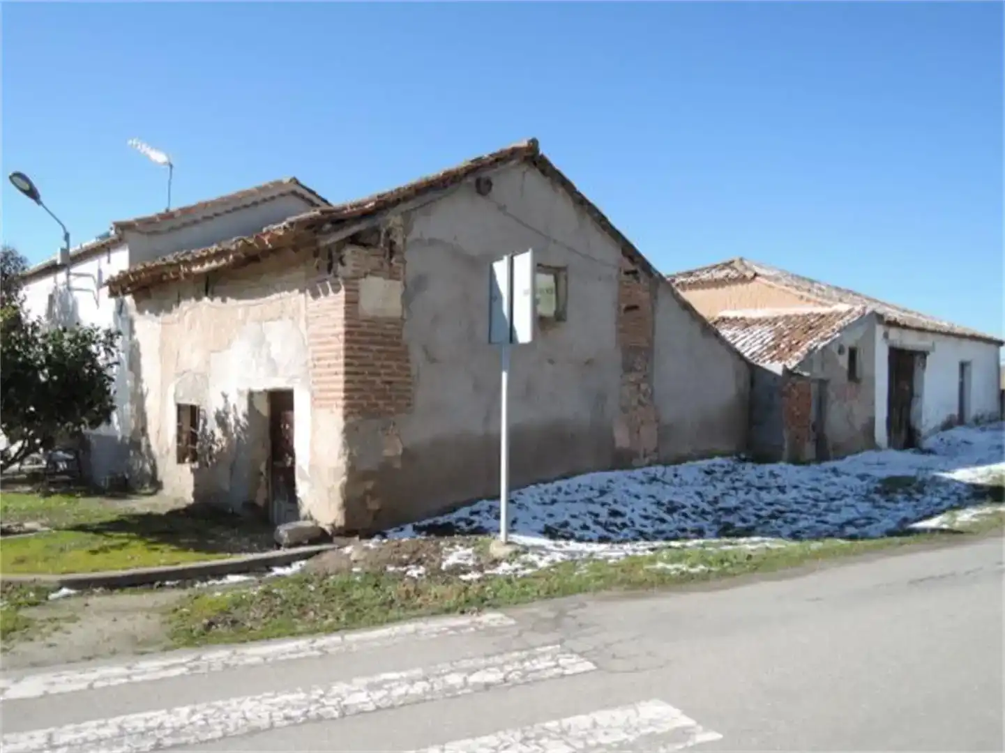Vista exterior de Casa adosada en venda en Bercial