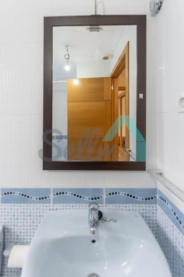 Badezimmer von Wohnung zum Verkauf in Valdés - Luarca mit Heizung und Parkett