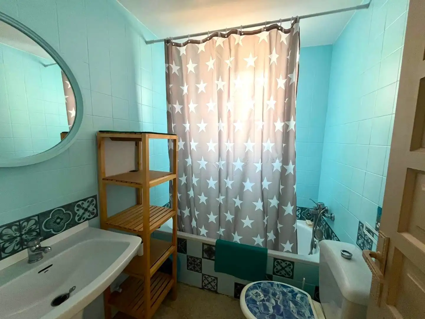 Bathroom of Apartments for sale in Roses  with Terrace, Furnished and Community pool