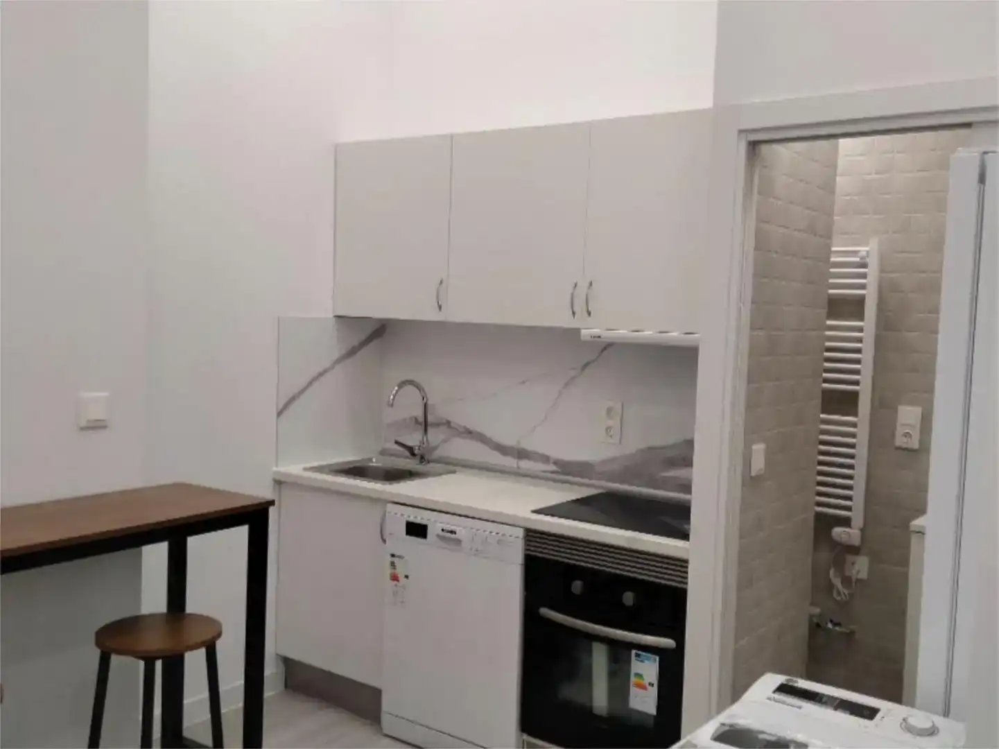 Kitchen of Study for rent in Valladolid  with Air Conditioner, Parquet flooring and Furnished