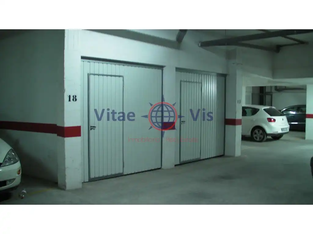 Einzelparkplatz zum Verkauf in Calle Robles Vives