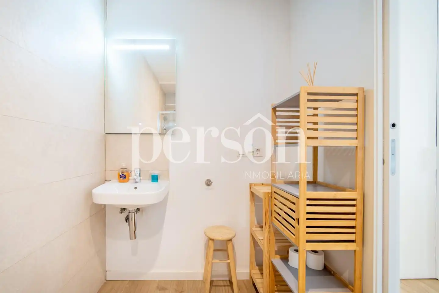 Schlafzimmer von Erdgeschoss zum Verkauf in Valencia mit Klimaanlage, Heizung und Möbliert