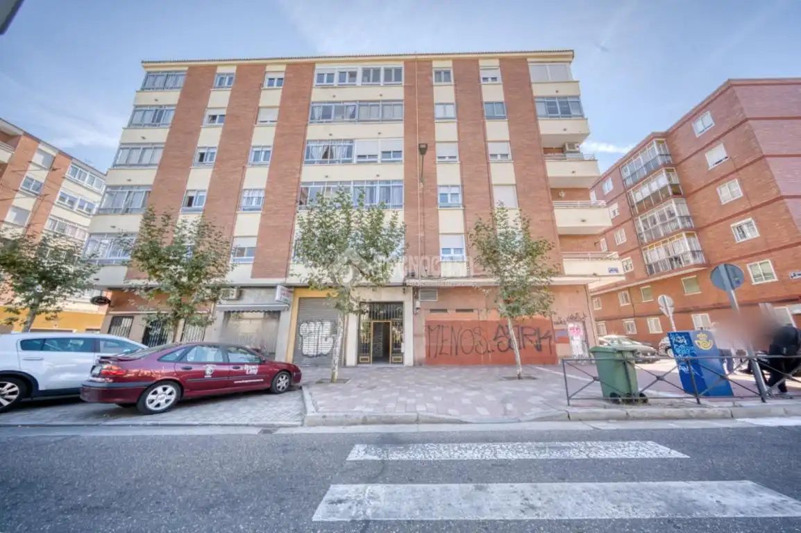 Vista exterior de Pis en venda en Valladolid amb Calefacció