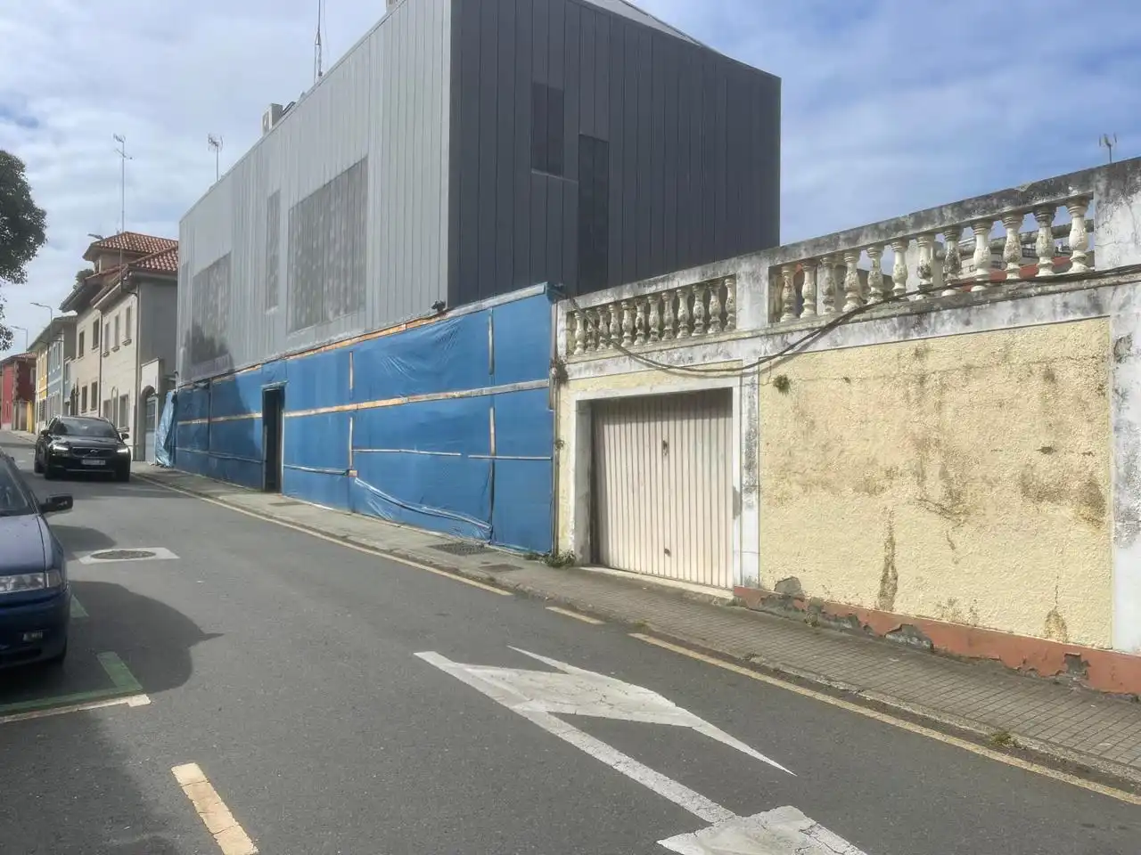 Vista exterior de Casa o xalet en venda en A Coruña Capital  amb Calefacció, Jardí privat i Terrassa