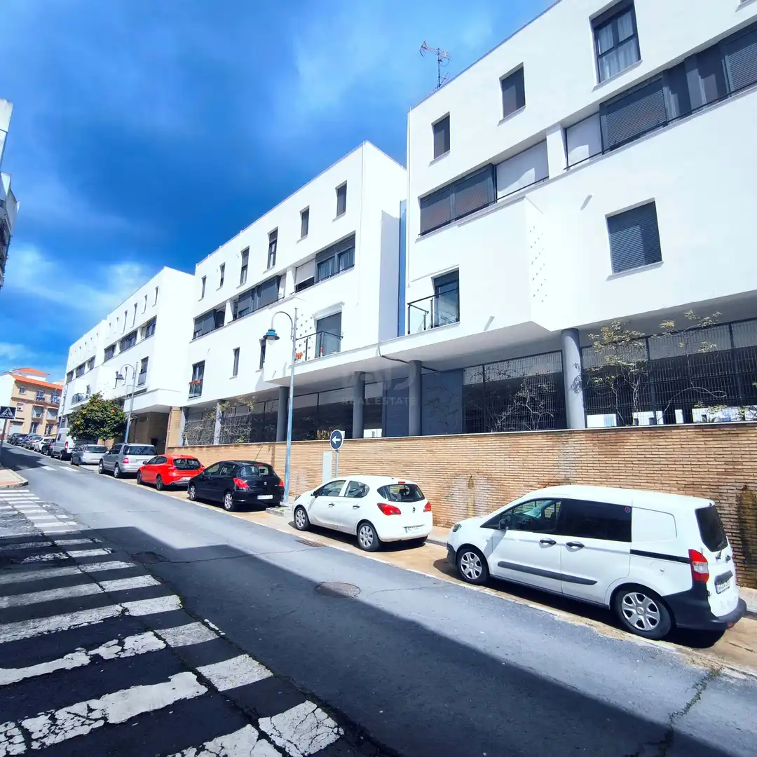 Vista exterior de Piso en venta en Ayamonte con Aire acondicionado, Calefacción y Piscina