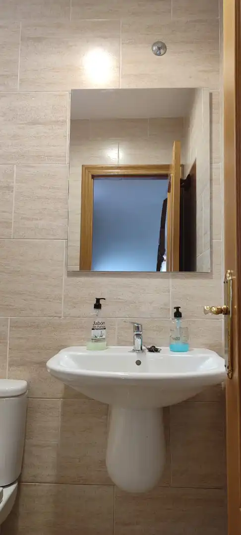 Baño de Casa adosada de alquiler en Benicasim / Benicàssim con Aire acondicionado, Calefacción y Jardín privado