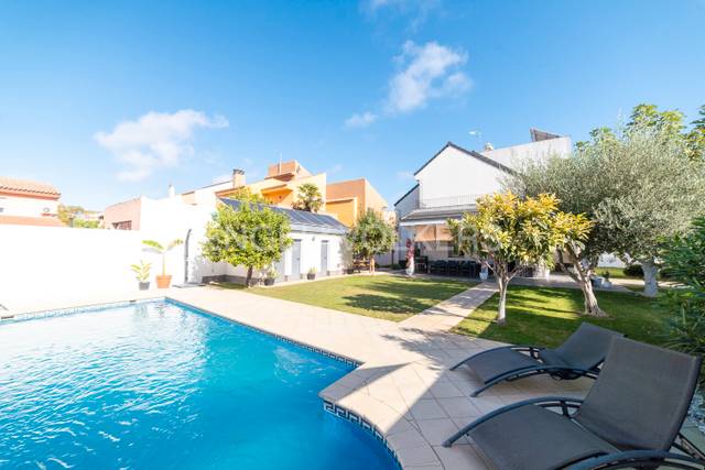 Casa-chalet en Venta en Soto de Real - Villamaruja