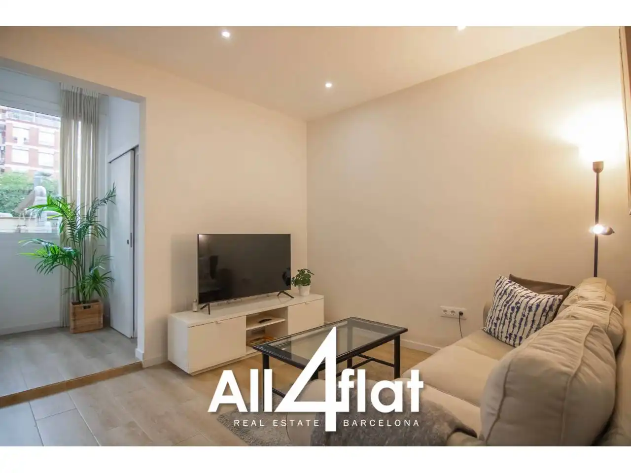 Living room of Flat for rent in Barcelona  with Furnished and Alarm