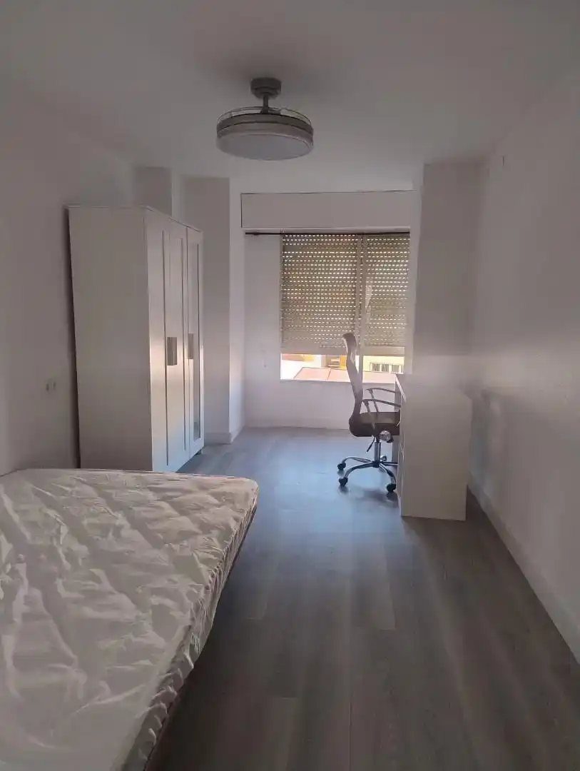 Dormitori de Casa adosada de lloguer en Murcia amb Parquet, Moblat i Forn