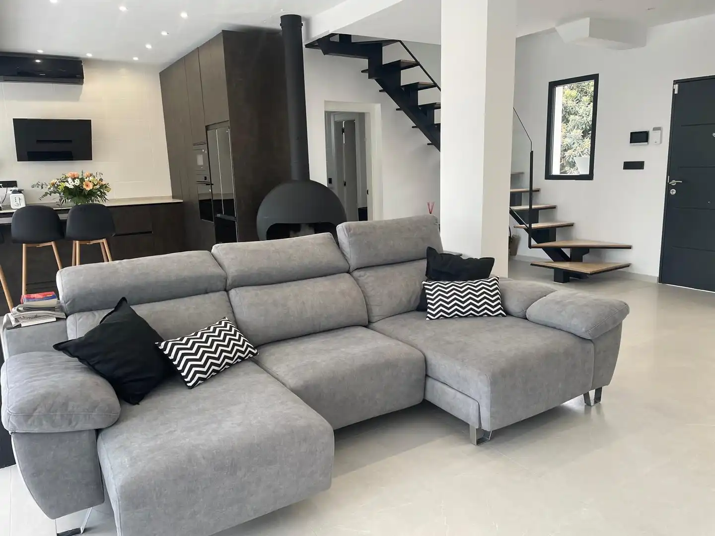 Sala d'estar de Casa o xalet en venda en Elche / Elx amb Aire condicionat, Terrassa i Traster