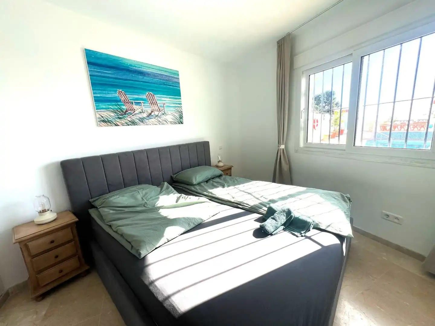 Dormitori de Apartament en venda en Mijas amb Aire condicionat, Terrassa i Piscina