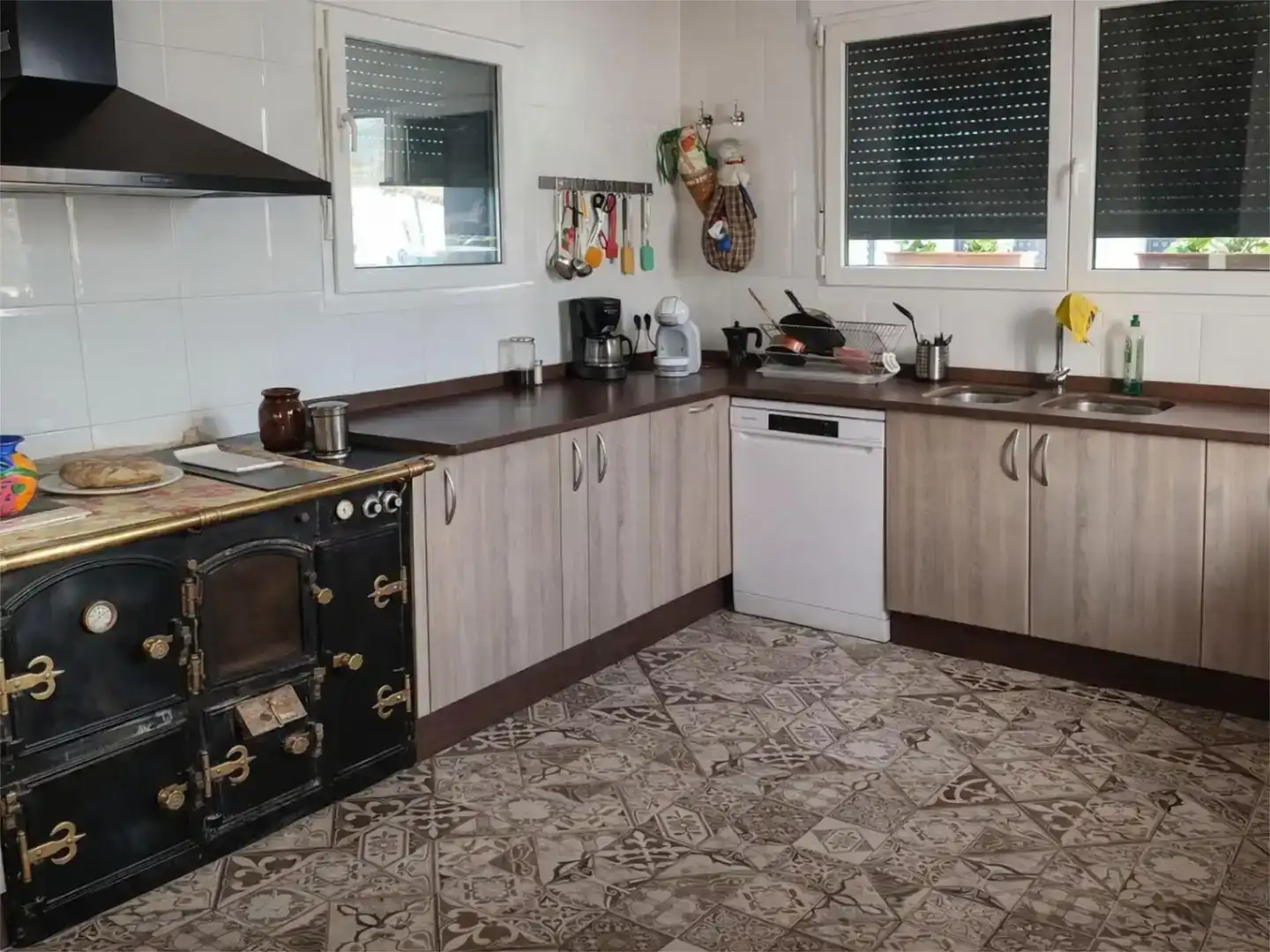 Cuina de Pis en venda en Cistierna amb Jardí privat, Parquet i Traster