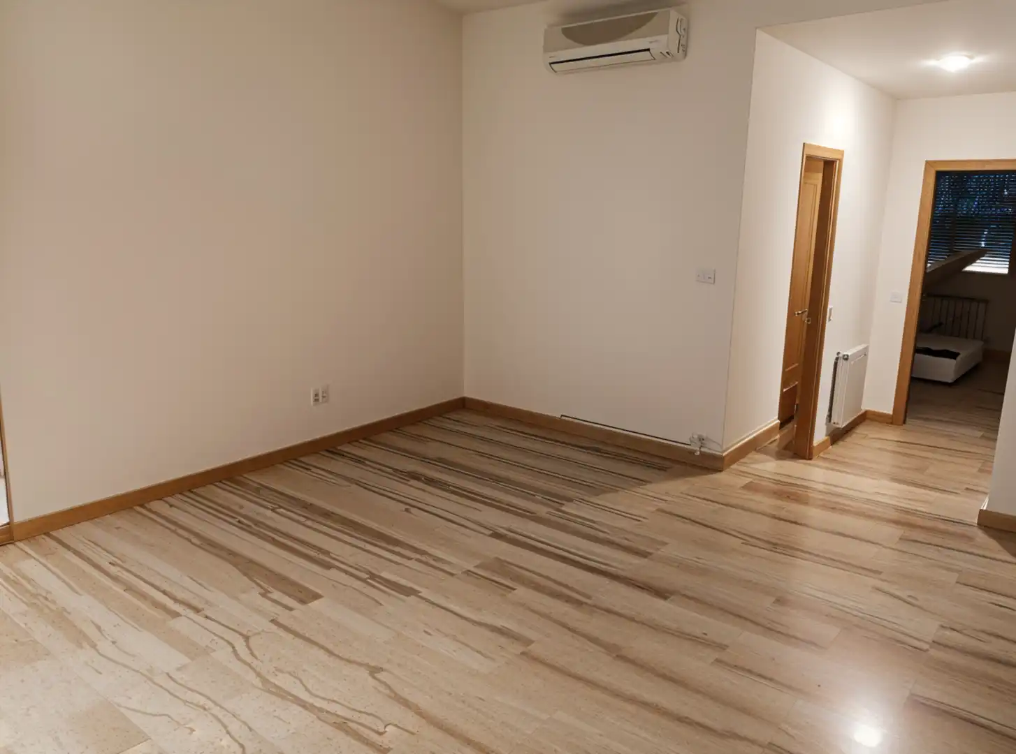 Flat for sale in Madrid  with Air Conditioner and Heating