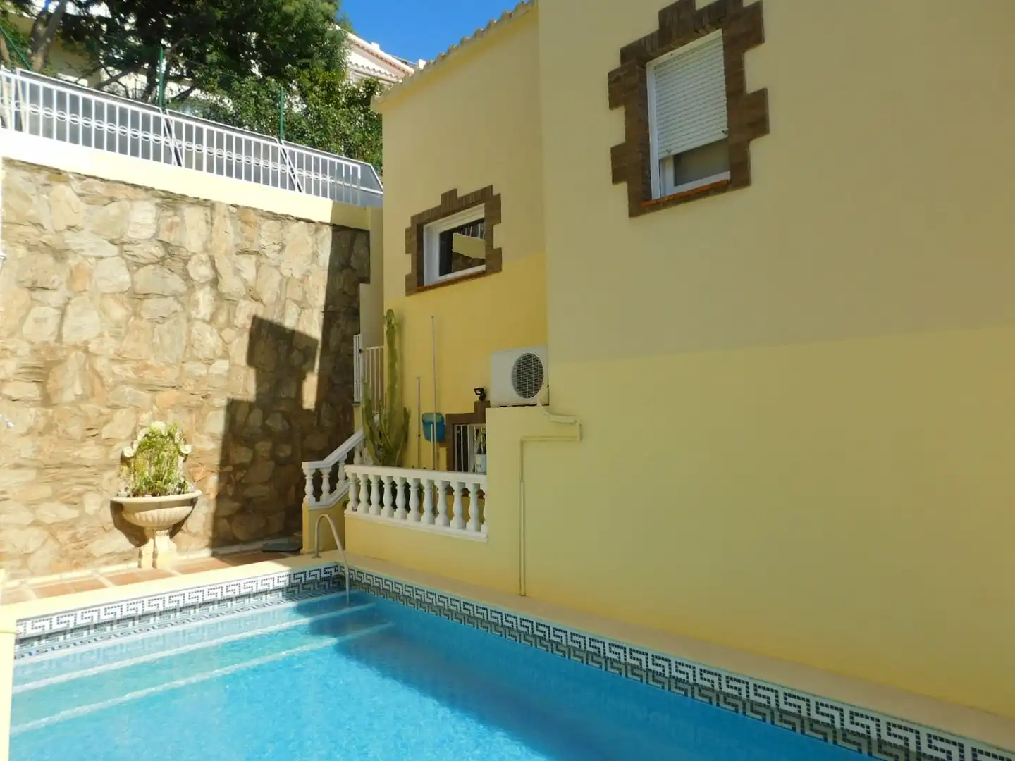 Piscina de Casa o xalet en venda en Roses amb Aire condicionat, Jardí privat i Terrassa