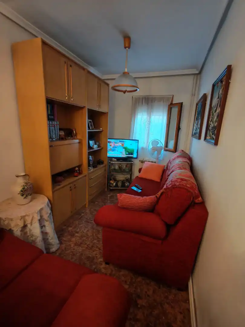 Sala d'estar de Casa o xalet de lloguer en Cuenca amb Calefacció, Moblat i Forn