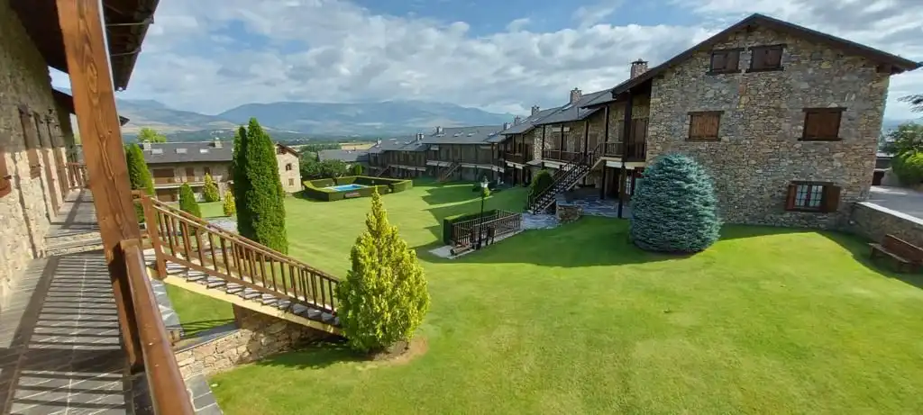 Apartament amb piscina de lloguer a Fontanals de Cerdanya