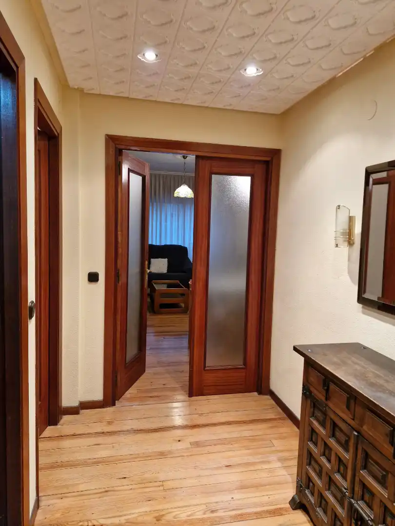 Piso de alquiler en Vitoria - Gasteiz con Calefacción, Parquet y Amueblado