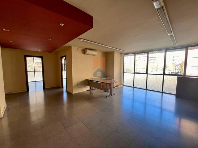 Oficina en Venta en Joc de la Bola - Camps d'Esports