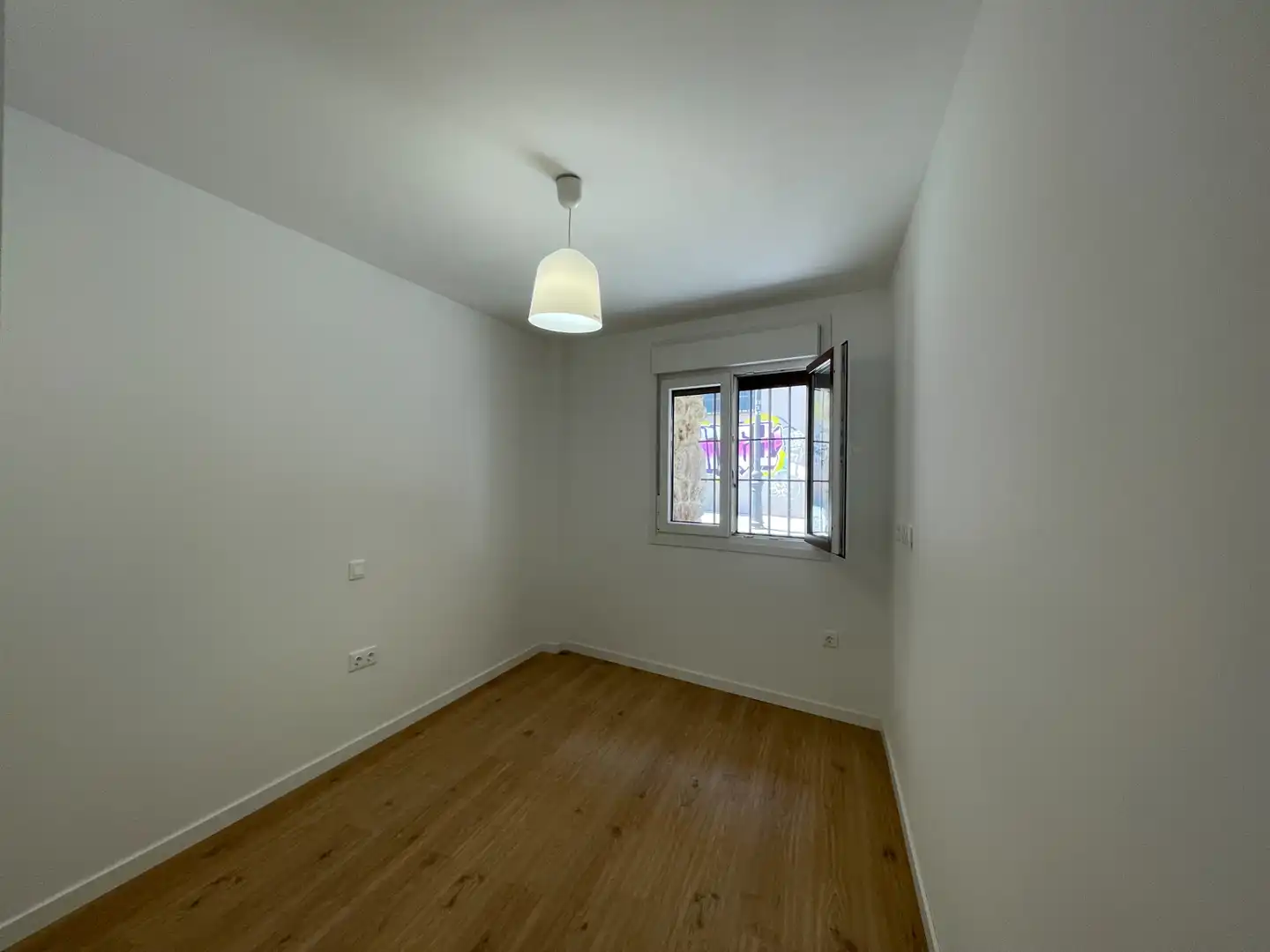 Habitación de Planta baja de alquiler en San Agustín del Guadalix con Calefacción, Horno y Lavadora