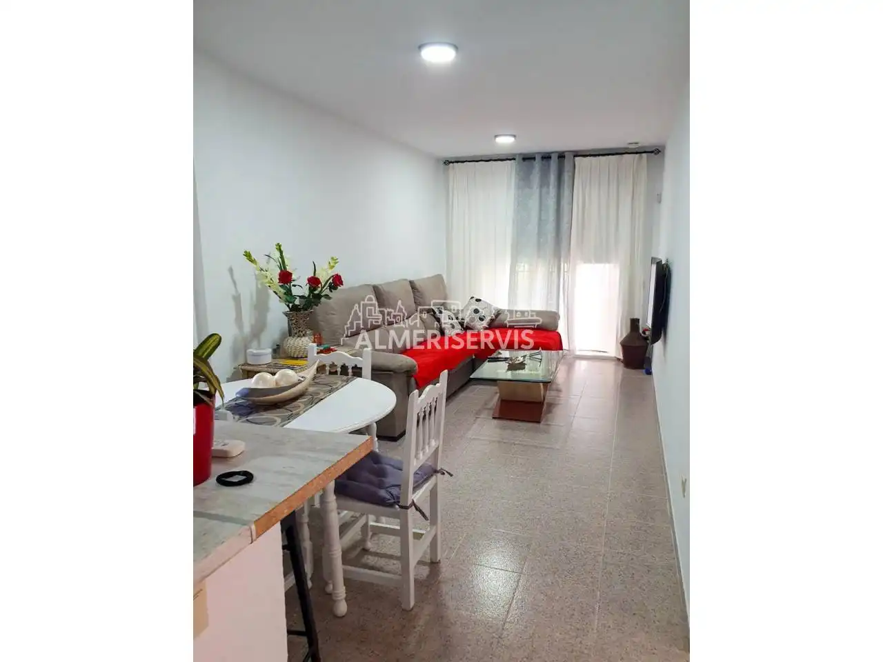 Wohnzimmer von Wohnung zum Verkauf in Roquetas de Mar mit Klimaanlage, Abstellraum und Möbliert