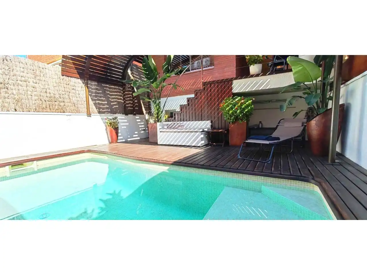 Piscina de Casa o xalet en venda en Figueres amb Aire condicionat, Calefacció i Jardí privat
