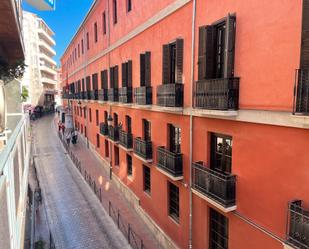 Vista exterior de Pis de lloguer en  Granada Capital amb Aire condicionat i Terrassa