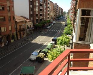 Vista exterior de Pis de lloguer en Aranda de Duero amb Calefacció, Parquet i Terrassa